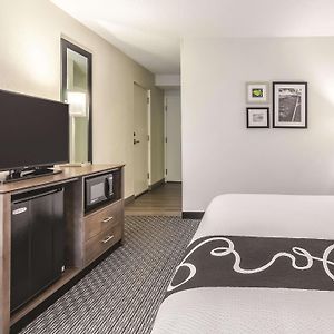 Chambre Accessible aux Personnes à Mobilité Réduite Lit King-Size